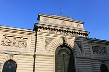 Ecole polytechnique former building entrance.jpg