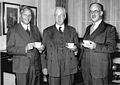 Wilhelm Feldberg, Henry Hallet Dale und John Henry Gaddum (von links) um 1960