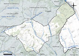 Carte en couleur présentant le réseau hydrographique de la commune