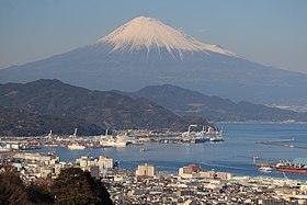 日本平から望む富士山と清水港