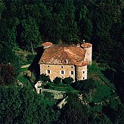 Vue aérienne sur le château du Pin.