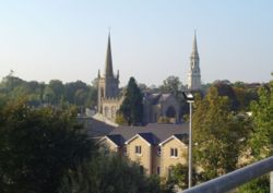 アイルランド教会と聖パトリック教会（キャバン大聖堂）とフェリム