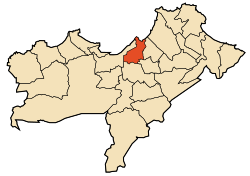 Localização da cidade dentro da província de Orã