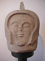 Hlava etruského bojovníka sloužící jako „cippus“ (náhrobní kámen) v pohřebišti Crocifisso del Tufo u města Orvieto