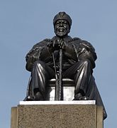 Jomo kenyatta statue.jpg