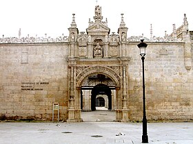 Puerta de Romeros (1526) del Hospital del Rey (Burgos)