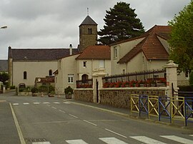 The church and surroundings in Chalmoux