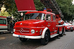 L 337 als Feuerwehr-Drehleiterfahrzeug