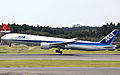 Boeing 777-300ER de All Nippon Airways despegando