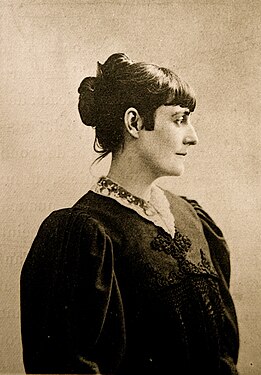 Portrait de Marie Duhem vers 1900, photographie anonyme[9].
