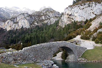Bujaruelo Valley. Romanico bridge of "San Nicolas de Bujaruelo". Ninth century.