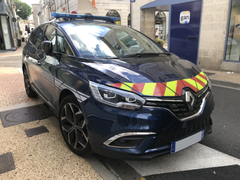 Renault Scenic de la gendarmerie nationale.png