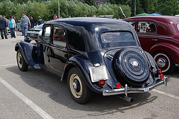 Citroën Traction Avant modèle 11B, 1950. (définition réelle 3 460 × 2 307)