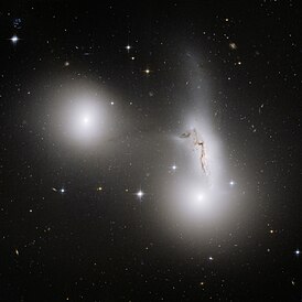 HCG 90: NGC 7174 (право), NGC 7176 и NGC 7173