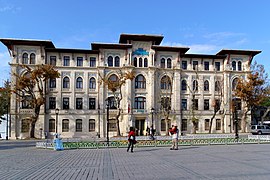 Edificio Defter-i Hakani en Sultanahmet, Estambul,construido por Vedat Tek[16]​