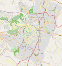 Mapa konturowa Jerozolimy, blisko centrum na prawo u góry znajduje się punkt z opisem „Brama Mandelbauma”