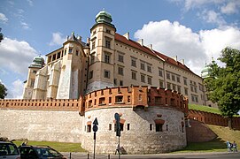 La Torre de Segismundo III Vasa (1595) y las murallas defensivas.