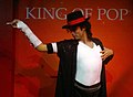 Michael Jackson è stato un famoso cantante, coreografo e ballerino