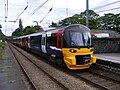 停靠蓋斯利車站（英语：Guiseley railway station）的333010，車身塗有北方鐵路公司（英语：Northern Rail）的塗裝