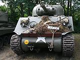 T49 típusú fém lánctalppal felszerelt M4 Sherman