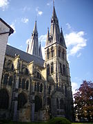 圣母大教堂（法语：Collégiale Notre-Dame-en-Vaux de Châlons-en-Champagne）