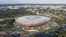 Piłkarsko-futbolowy Stadion Narodowy ma otwartą konstrukcję i składany dach