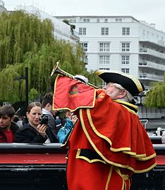 Town crier Alan Myatt announces the birth of Princess Charlotte of Cambridge