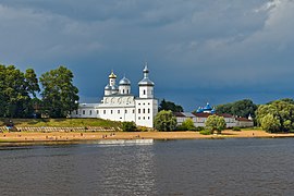 Veliky Novgorod. Volkhov river. Yuriev Monastery P7211205 2350.jpg