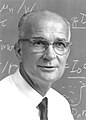 ویلیام شاکلی،دستیار مخترع حالت جامد (الکترونیک) ترانزیستور، پدر دره سیلیکون، برنده جایزه نوبل ، لیسانس ۱۹۳۲