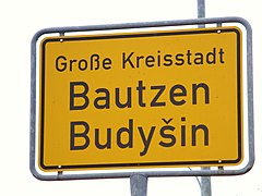 Panneau routier bilingue à Bautzen/Budyšin.