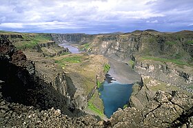 Vue de la Jökulsárgljúfur en aval de la cascade de Hafragilsfoss.