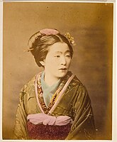 1870年頃の和服の日本人女性