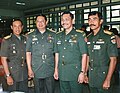 Dari kiri: Mayjen (Purn) SN Suwisma, Jenderal (Purn) Susilo Bambang Yudhoyono, Jenderal (Purn) Luhut Binsar Pandjaitan dan rekan pada upacara wisuda Purnawira PATI TNI-AD di Akademi Militer Magelang, Jawa Tengah, 11 November 2000