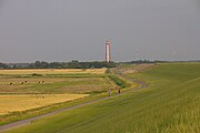 Blick vom Deich auf Campener Leuchtturm