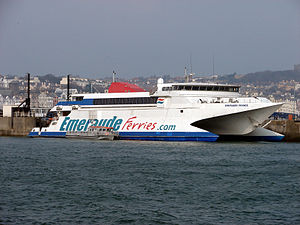 Sjøsatt som «SeaCat Tasmania» i 1990 som den første Incat ferge med bildekk.