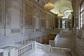 Escalier monumental Neue Burg Vienne.jpg