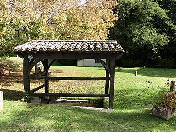 Le lavoir du bourg.