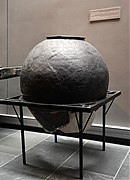 020210828 Przeworsk Culture storage vessel from 4th-5th century, discovered in 1937 at Turowa, near Mała Panew River.jpg