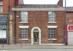 Grade II listed buildings in Prescot - 37 High Street.