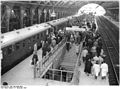 La halle de la gare en 1956.