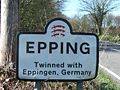 Symboler for vennskapsbyene Epping, Essex, England, med lignende navn Eppingen Tyskland