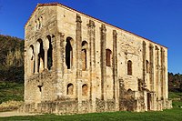 Santa María del Naranco, principal exponente del arte asturiano.