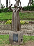 Monumento a Chabuca Granda de Fausto Jaulis,[39]​ inaugurado el 24 de octubre de 1992 en Barranco, junto al Puente de los Suspiros. Una réplica del mismo se encuentra en la Plaza Chabuca Granda de Santiago de Chile.[80]​