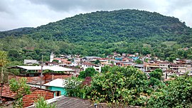 Vista parcial de Antônio Dias a partir da EFVM