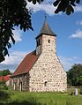 Giebelturm auf dem Giebel der Feldstein­kirche in Gömnigk