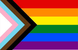 Version de 2018 créée par le designer Daniel Quasar reprenant les couleurs du drapeau de Philadelphie ainsi que celles du drapeau trans.