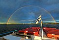 English: The sea in front of Helsinki offers sightseeing, public islands, various summer cruises, and ferries to St. Petersburg, Stockholm, and Tallinn. Suomi: Meri tarjoaa saaria, risteilyjä ja lauttoja mm. Pietariin, Tukholmaan ja Tallinnaan.