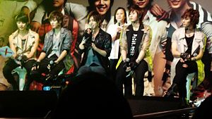 SS501 during a fanmeeting in Hong Kong (2009) From L to R: Kim Hyung-jun, Kim Kyu-jong, Kim Hyun-joong, Heo Young-saeng, Park Jung-min