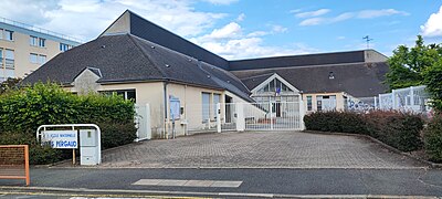 École maternelle Louis Pergaud de Fleury-les-Aubrais.jpg