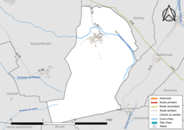 Carte en couleur présentant le réseau hydrographique de la commune